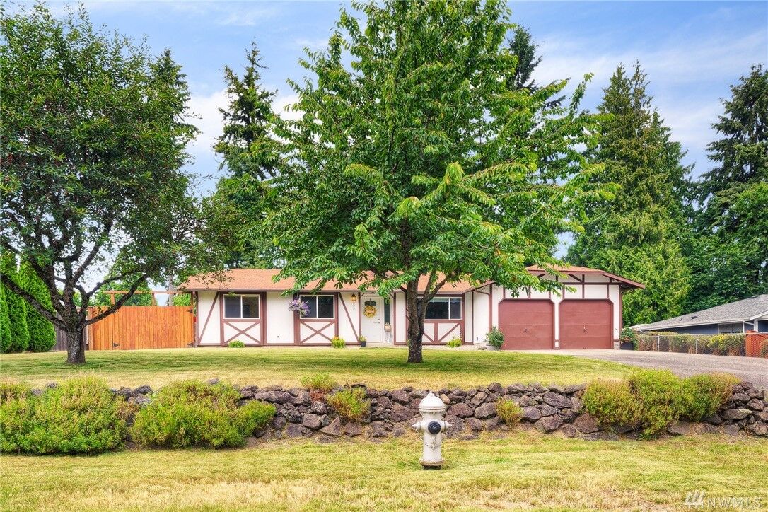 Property Photo:  1325  33rd Avenue Ct SW  WA 98373 
