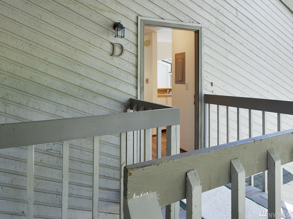 Property Photo: 148 S 329th Place D2 WA 98003
