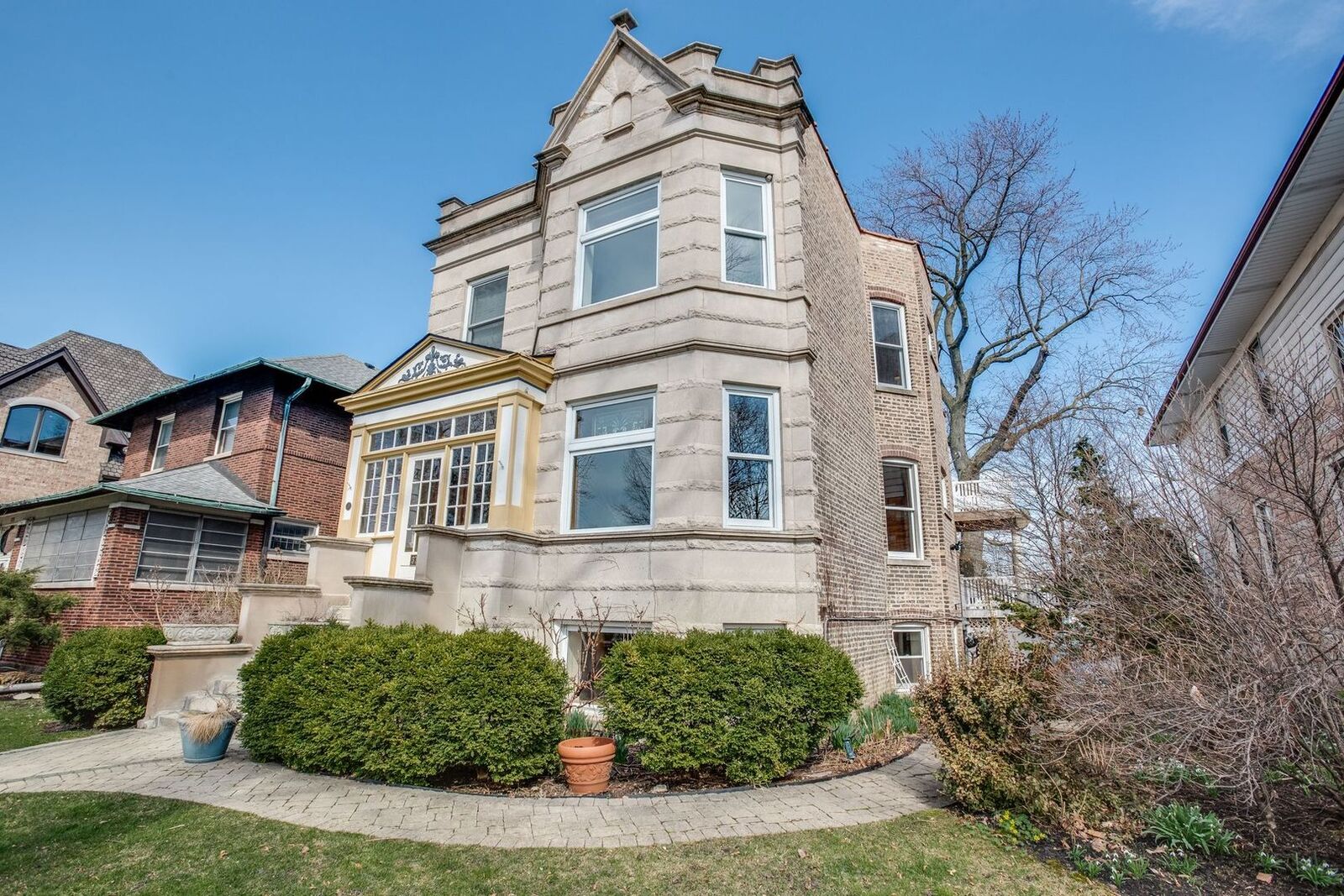Property Photo: 3749 North Keeler Avenue IL 60641