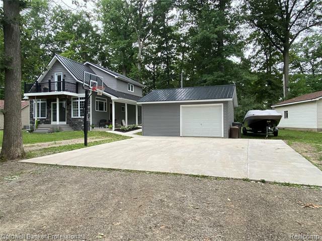 Property Photo: 264 Indian Trail MI 48421