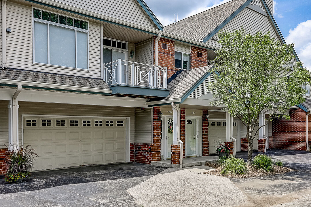 Property Photo:  3147 S Toldt Pkwy  WI 53227 