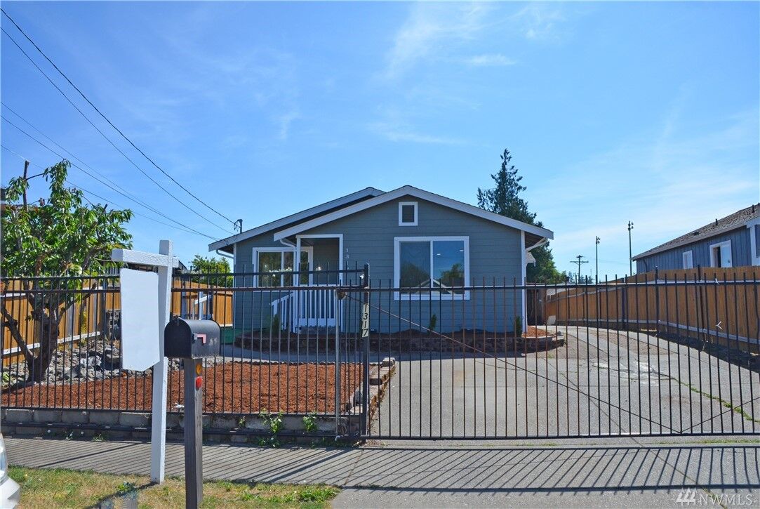 Property Photo:  1317 S Trafton St  WA 98405 