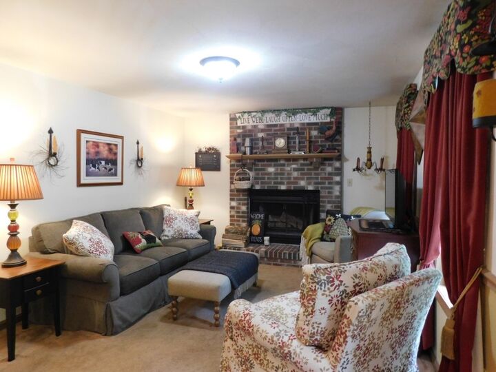 Property Photo:  36 Overledge Drive  NH 03038 