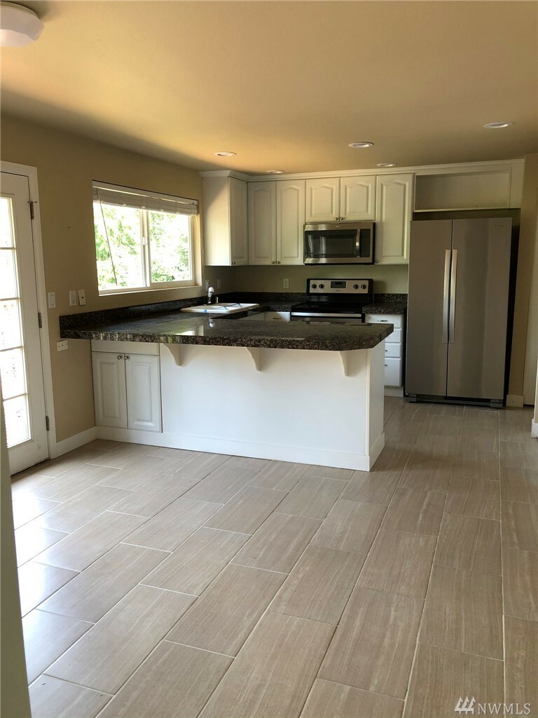 Property Photo: 15800 SE 50th St WA 98006