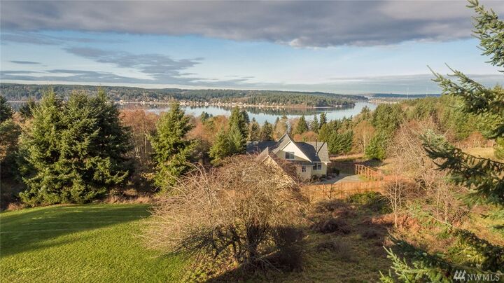 9480 SW 268th St  Vashon WA 98070 photo