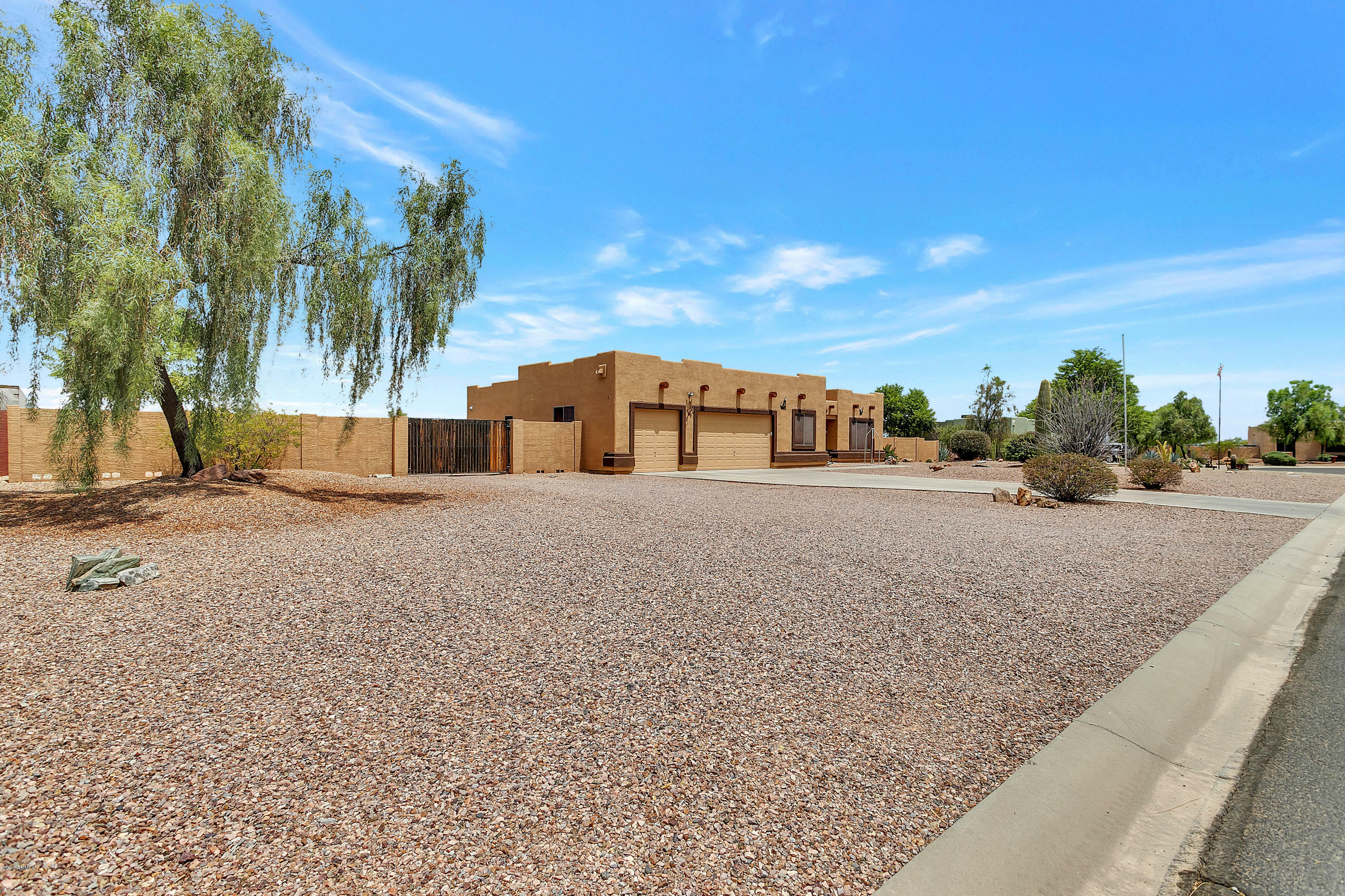 Property Photo:  24334 W Mark Lane  AZ 85361 