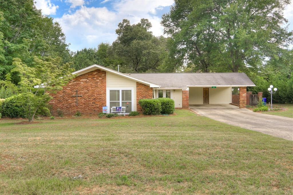 Property Photo:  303 Ellis Street  GA 30833 