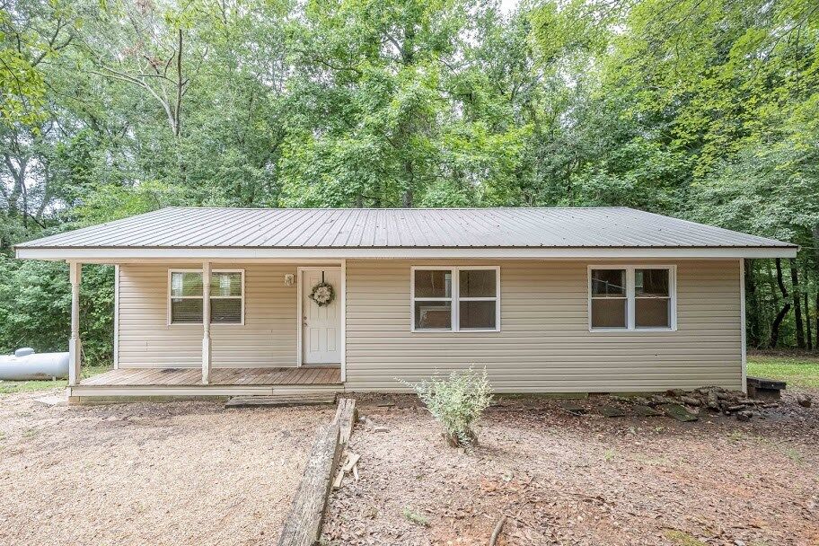 Property Photo:  162 McIntosh St  GA 30185 