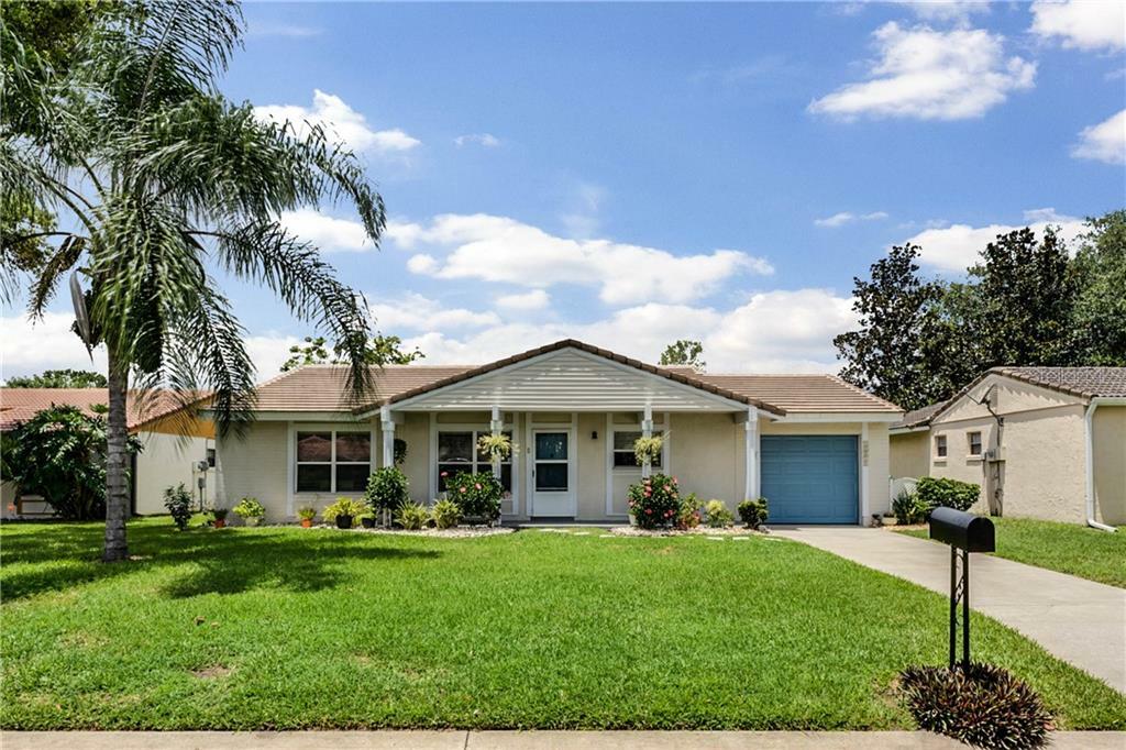 Property Photo:  10855 William Tell Drive  FL 32821 