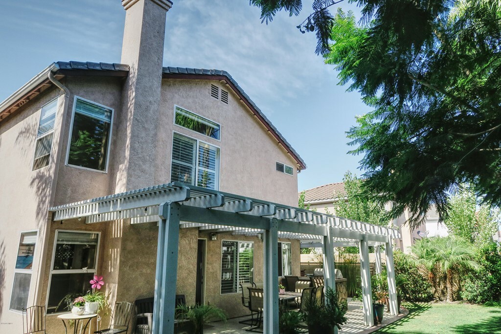 Property Photo:  9332 Chico Drive  CA 93004 