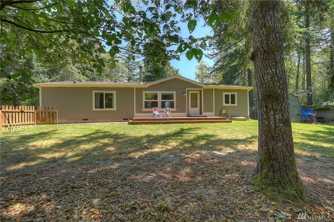 Property Photo: 9409 Lawrence Dr SE WA 98367