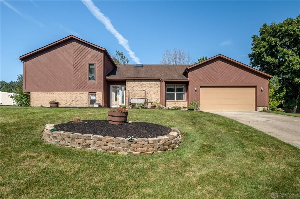 Property Photo: 695 Tealwood Drive OH 45430