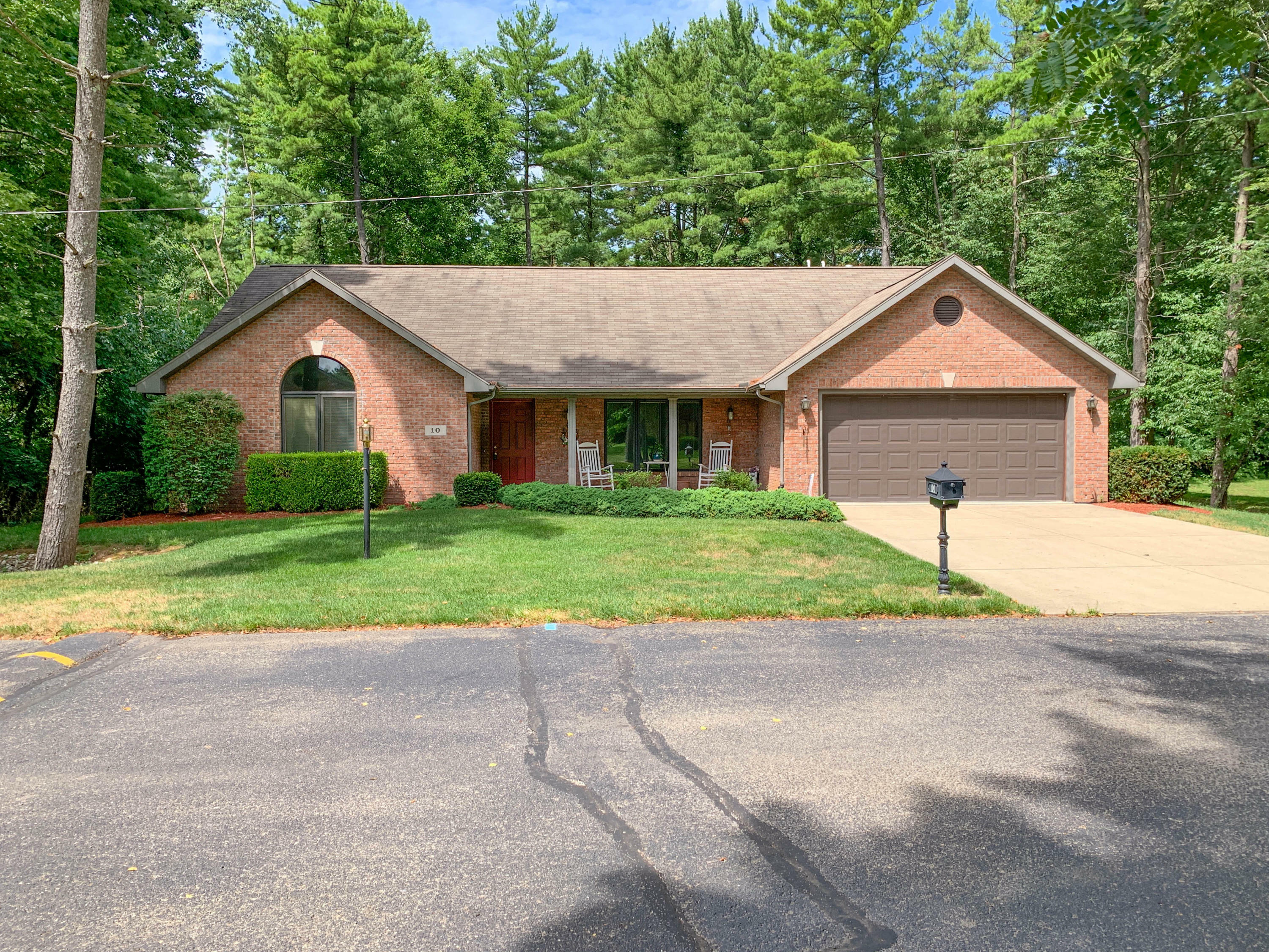 Property Photo:  10 Bon Air Bend  OH 43078 