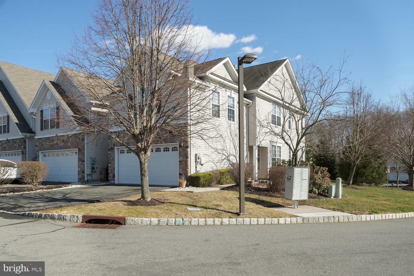 Property Photo:  87 Heath Court  NJ 08534 