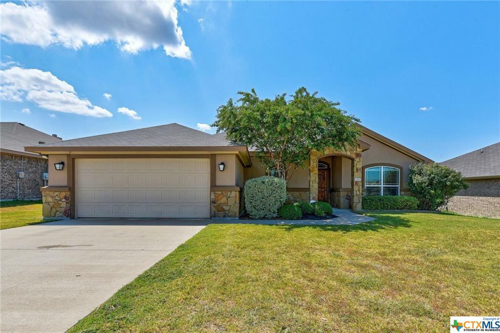 Property Photo: 702 Cosper Creek Drive TX 76542