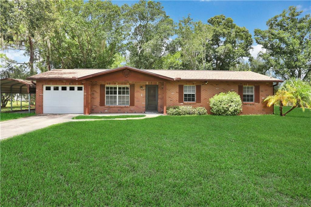 Property Photo:  2807 Der Road  FL 33566 