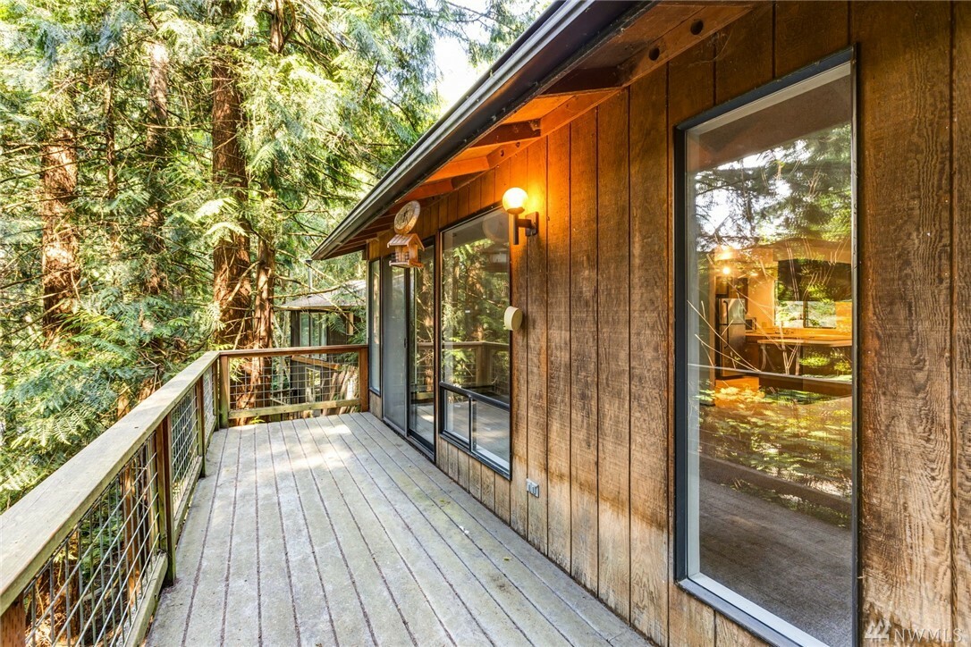 Property Photo:  10 Glacier Ridge Dr  WA 98229 