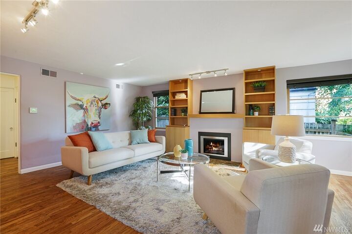 Property Photo: 9416 5th Avenue NE WA 98115