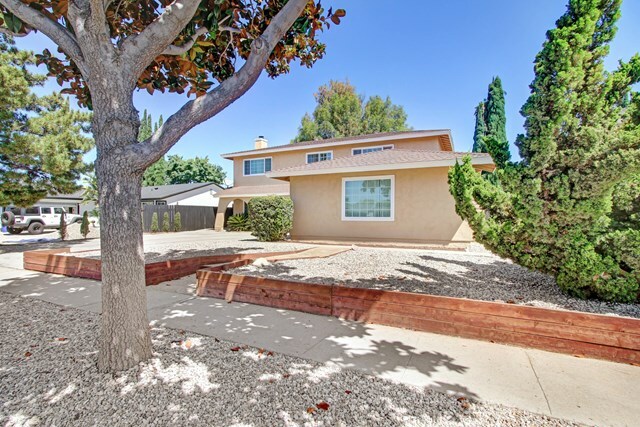 Property Photo:  2381 E Alden Street  CA 93065 