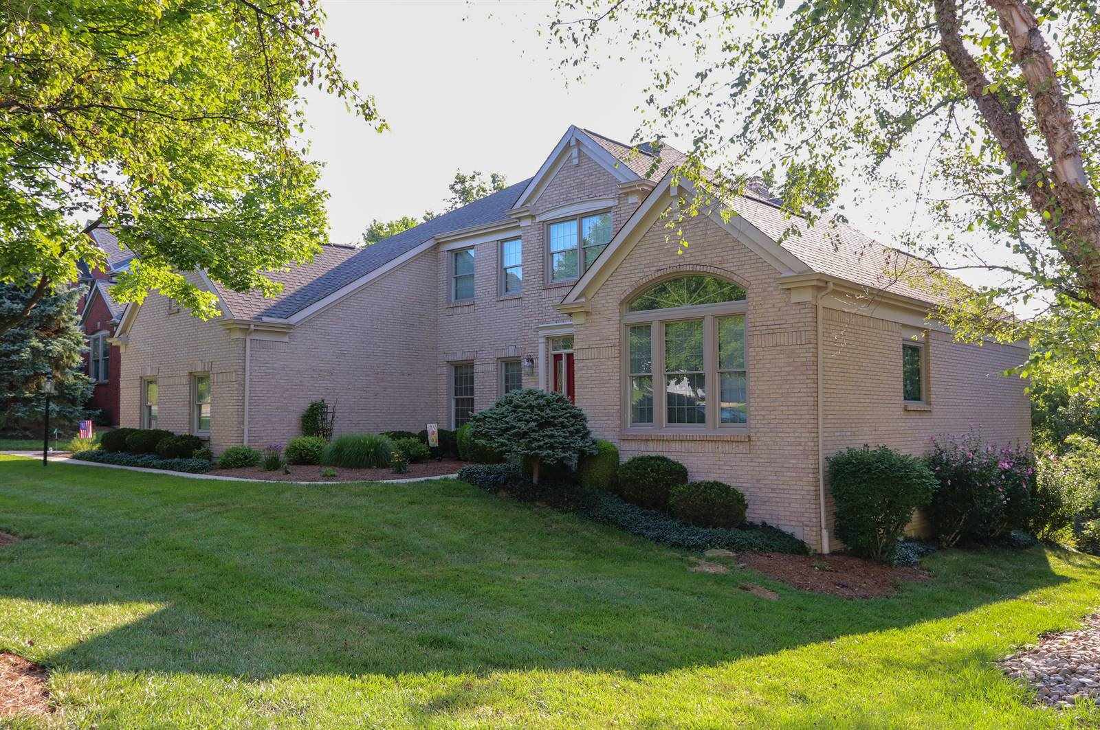 Property Photo: 653 Edinburgh Court KY 41017