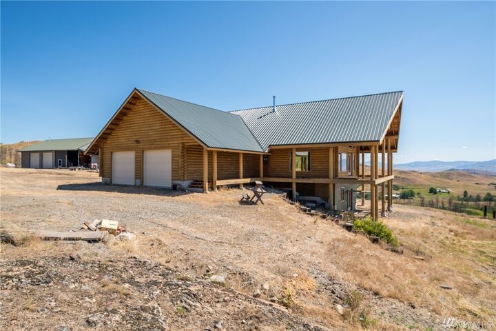 Property Photo:  34 Pine Creek Cemetery Rd  WA 98844 