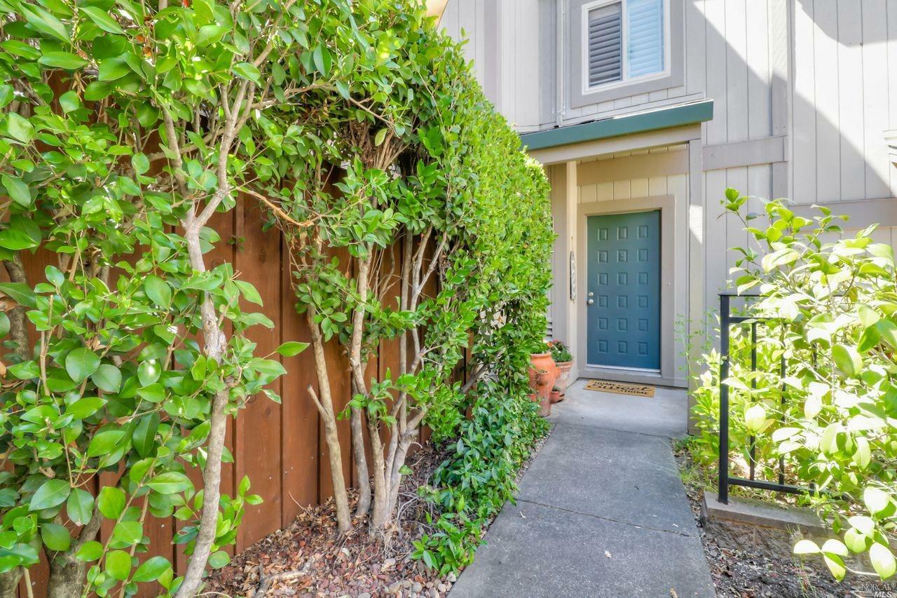 Property Photo:  6 Lupine Circle  CA 94947 