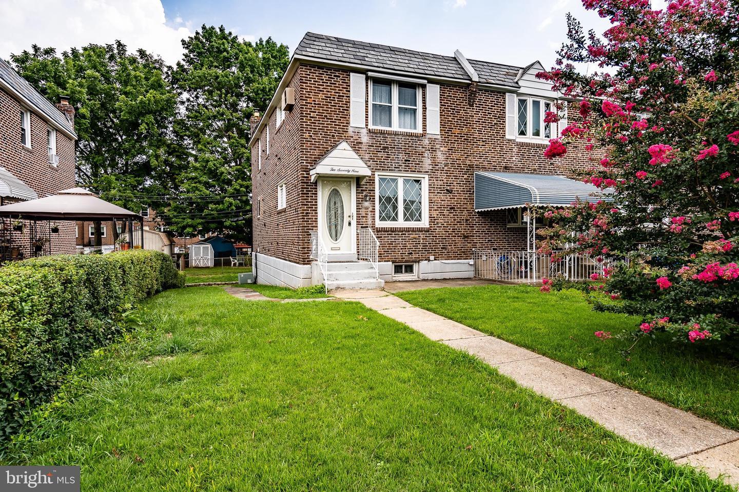 Property Photo: 279 Westpark Lane PA 19018