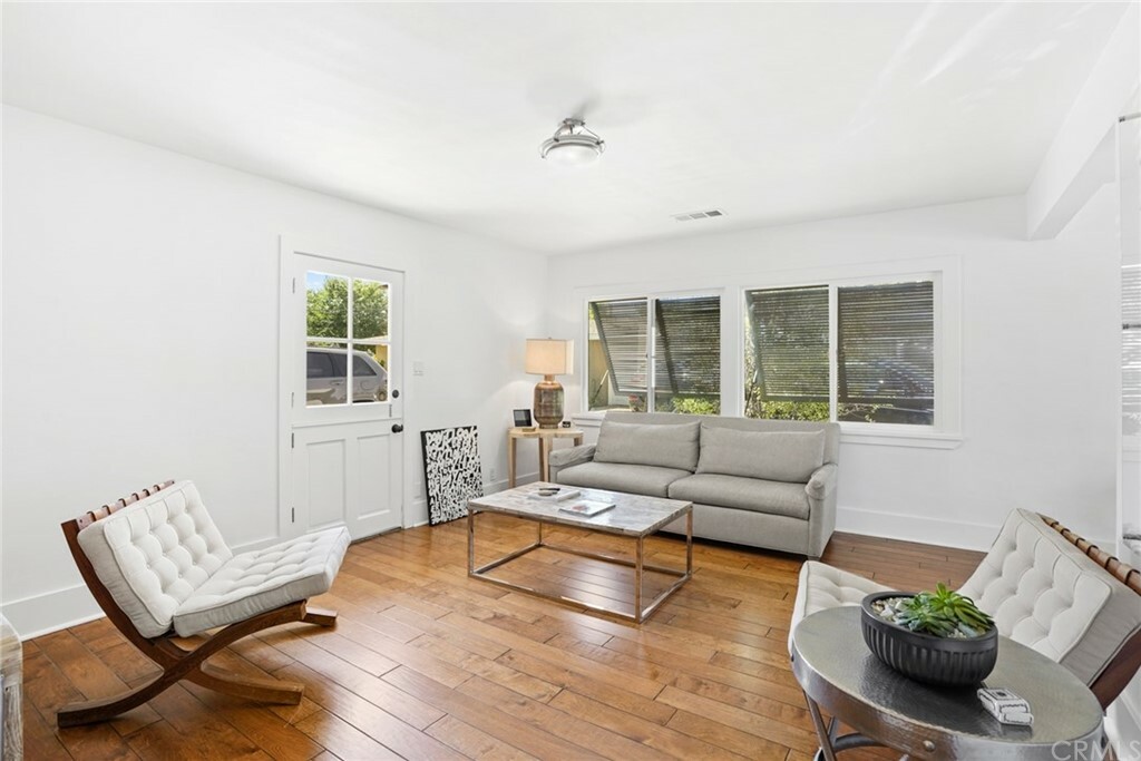 Property Photo: 272 E 21st Street CA 92627