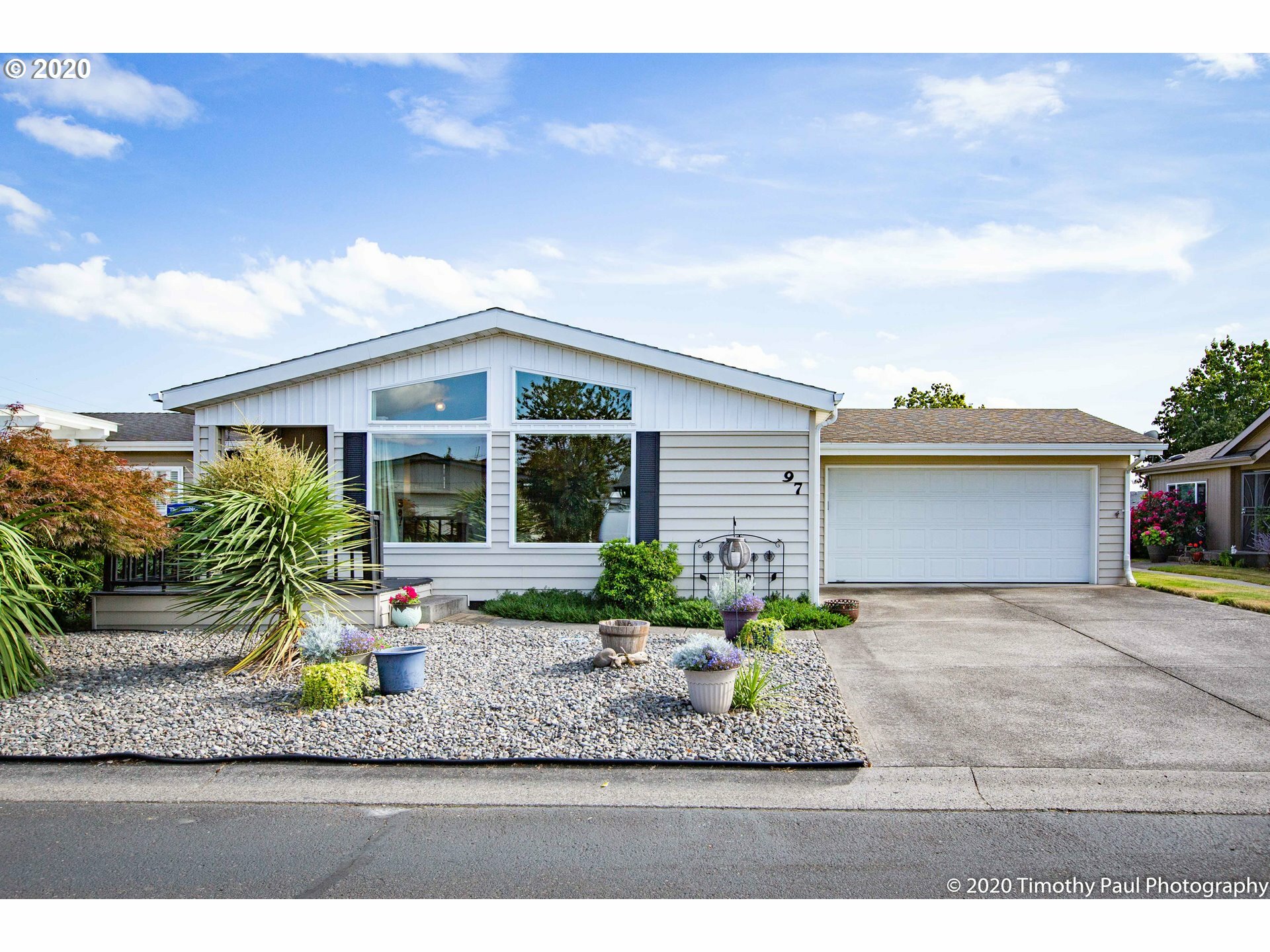 Property Photo: 16500 SE 1st St WA 98684