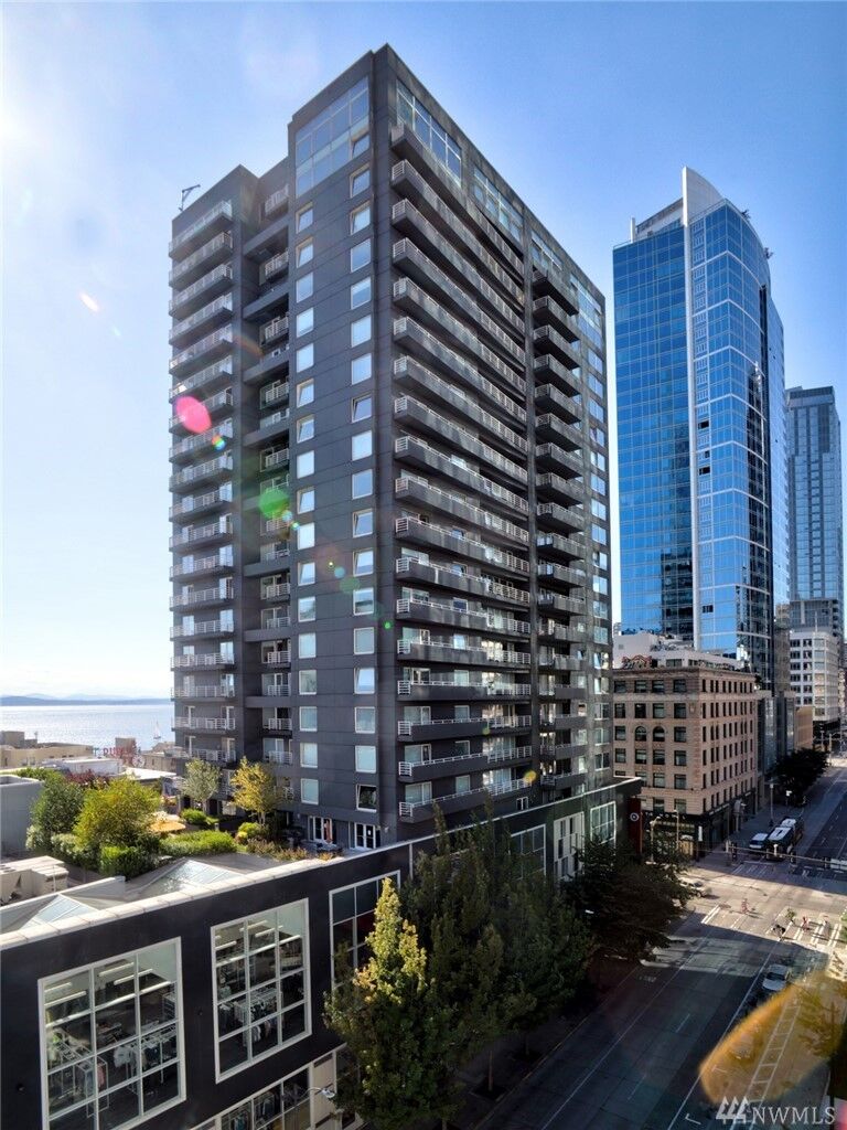 Property Photo: 1415 2nd Avenue 2107 WA 98101