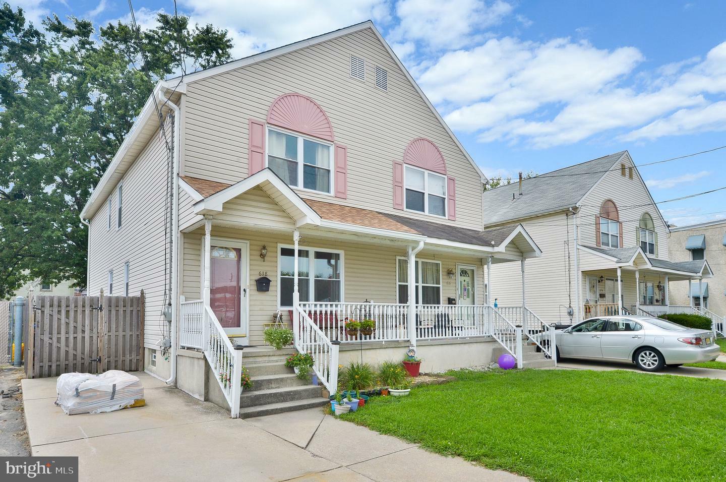 Property Photo:  618 Ridgeway Street  NJ 08030 