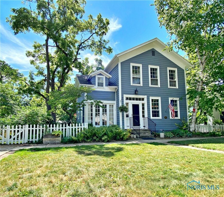 Property Photo: 310 W 2nd Street OH 43551
