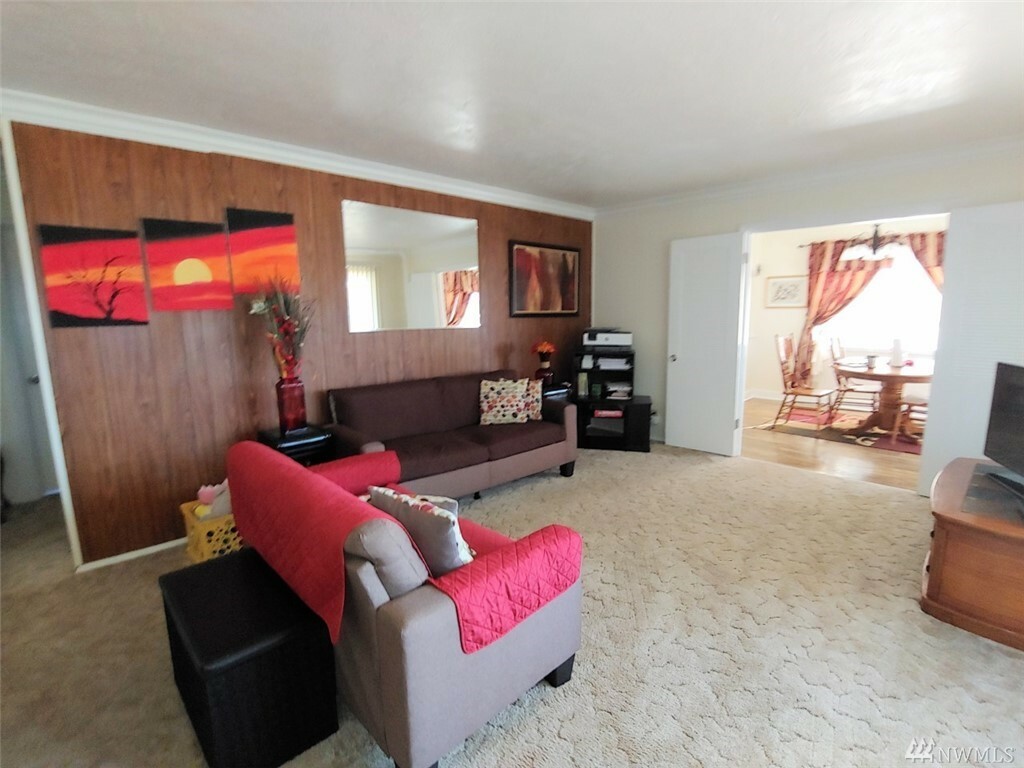 Property Photo: 2927 Pacific Ave WA 98550