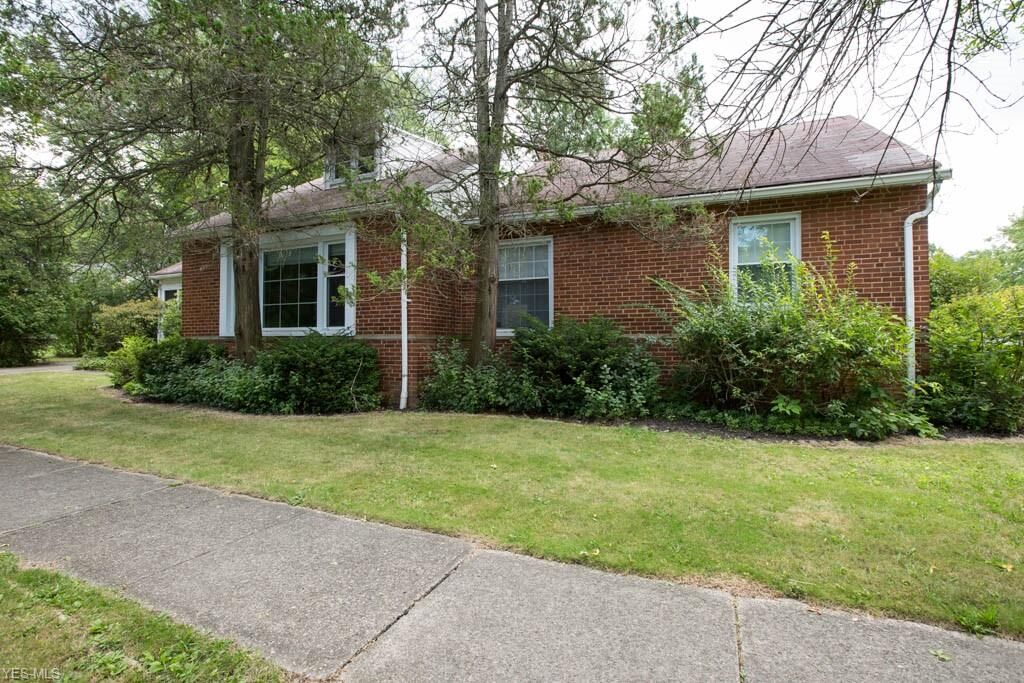 Property Photo:  3550 Harvey Road  OH 44118 