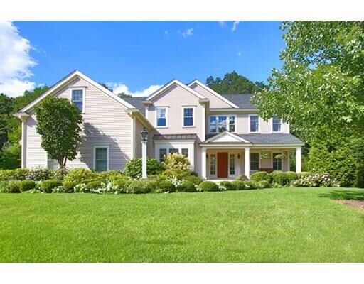 Property Photo: 5 Edgewater Dr MA 02481