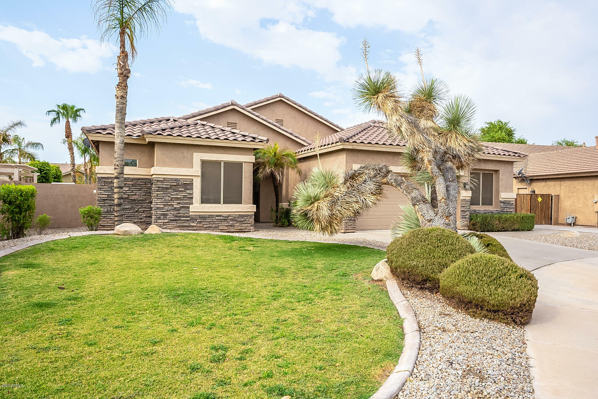 Property Photo:  2225 E La Costa Place  AZ 85249 