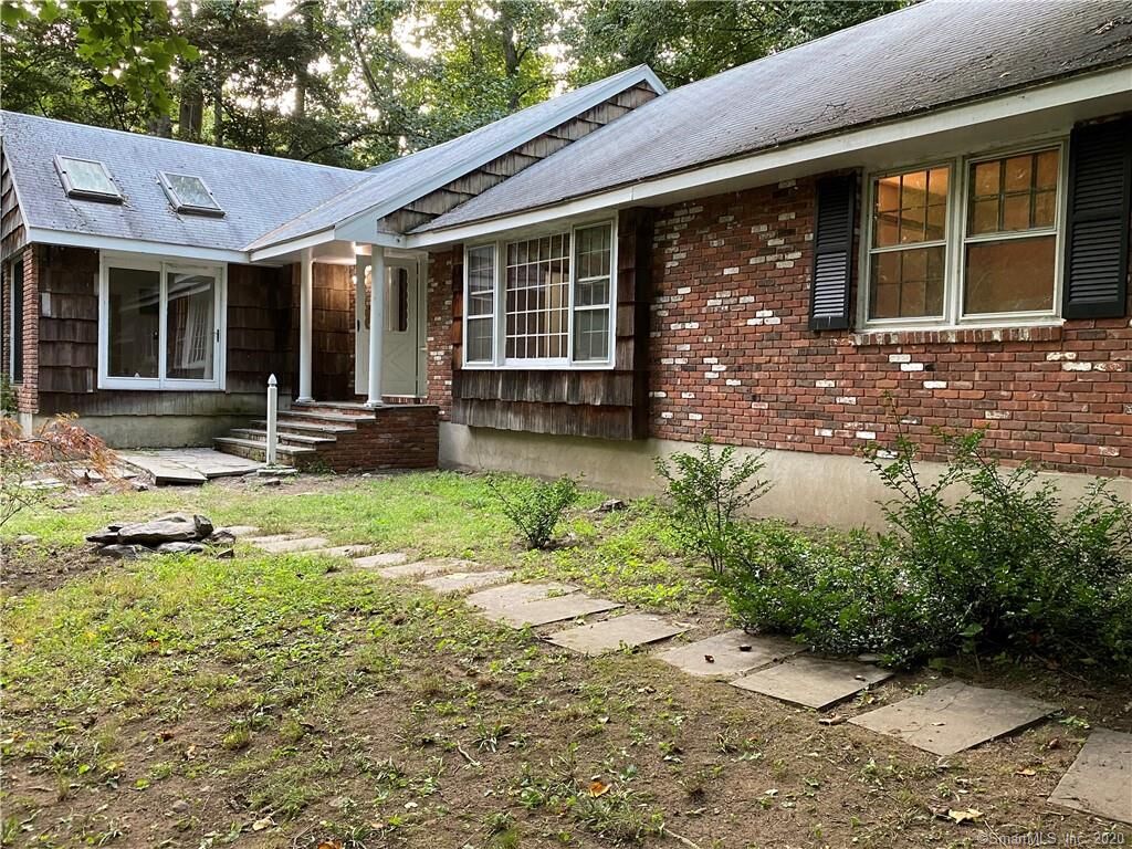 Property Photo: 8 Tulip Tree Lane CT 06851
