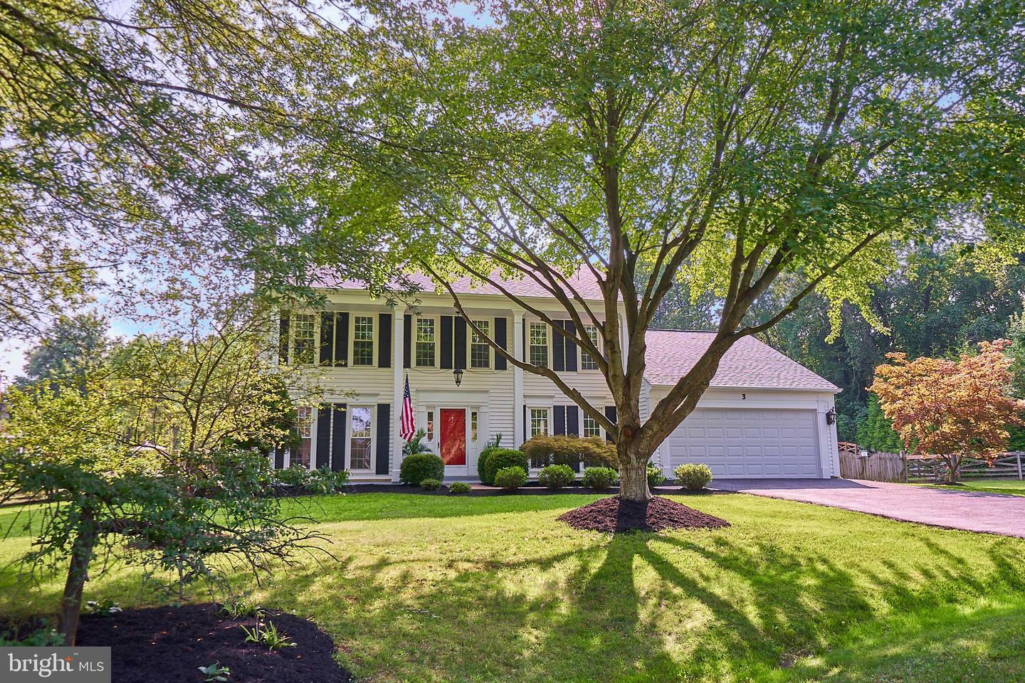 Property Photo:  3 West Court  VA 20165 