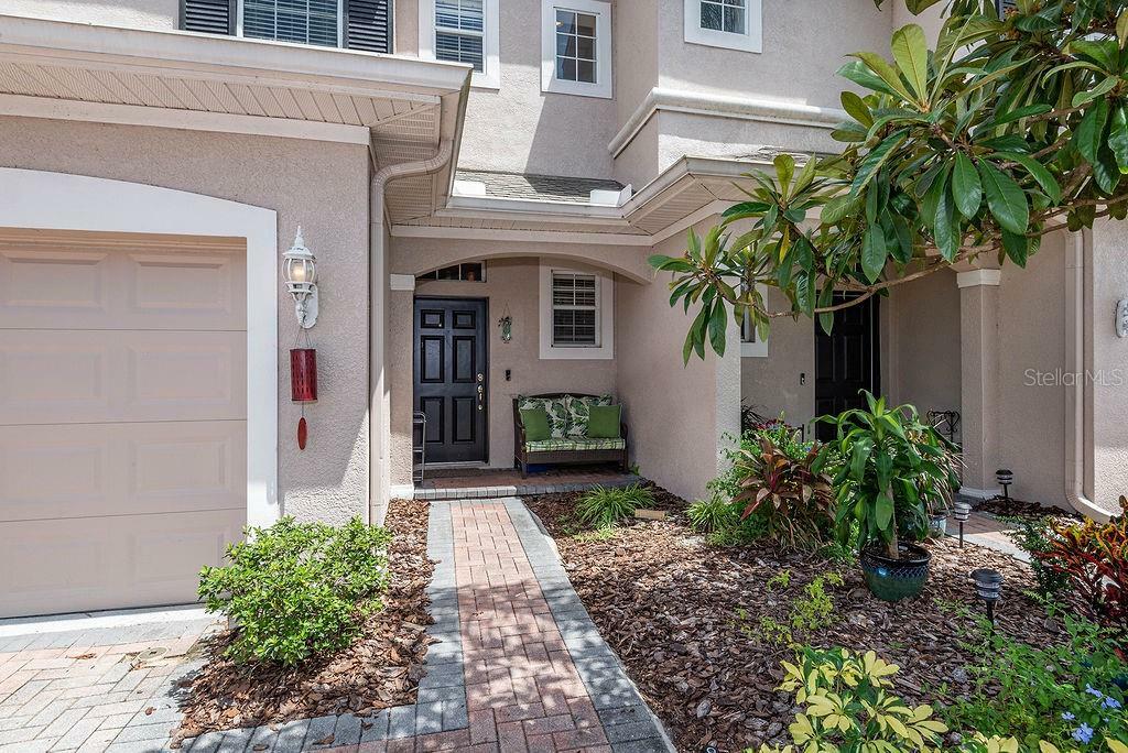 Property Photo:  3852 Silverlake Way  FL 33544 