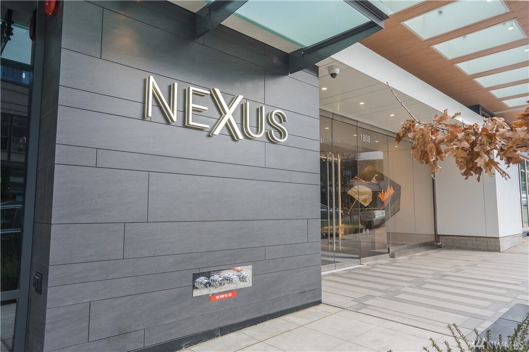 Property Photo:  1808 Minor Ave 2111  WA 98101 