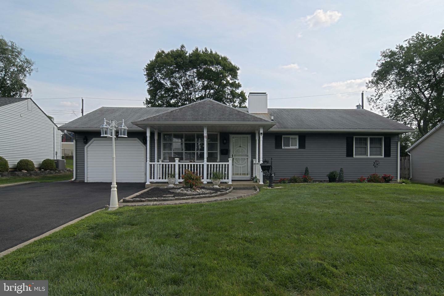 Property Photo:  812 Eldridge Road  PA 19030 