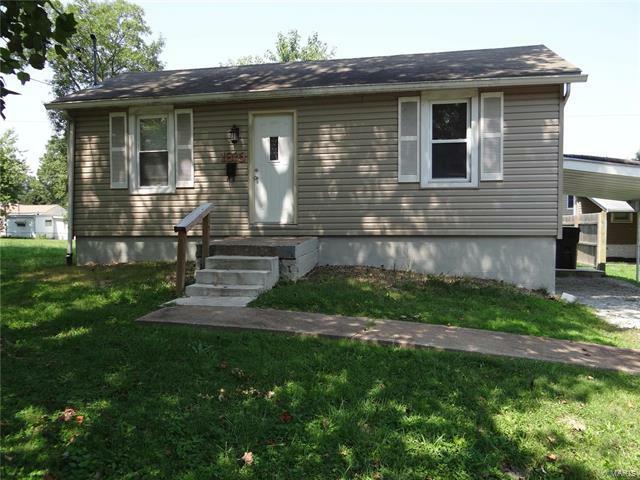 Property Photo: 1815 East B Street 62221