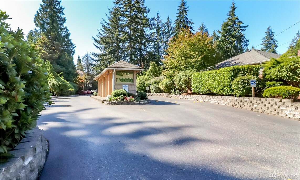 Property Photo:  820 E Cady #J301 Rd  WA 98203 