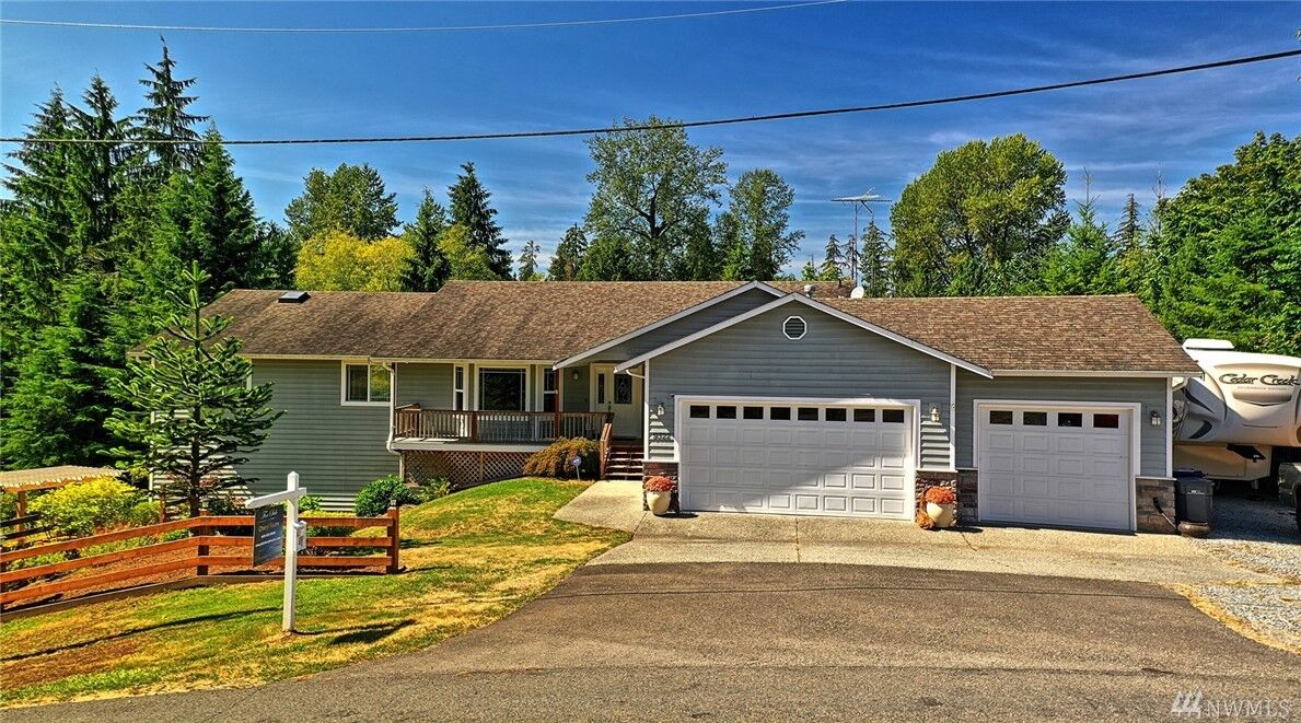 Property Photo: 9322 147th Ave NE WA 98258