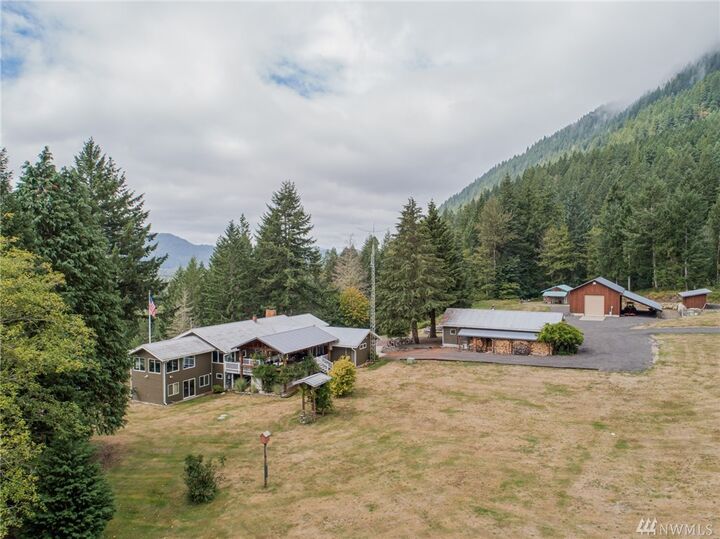 Property Photo:  321 Davis Creek Rd  WA 98377 