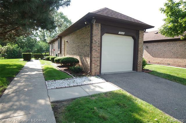 Property Photo:  3318 Heritage Parkway  MI 48124 