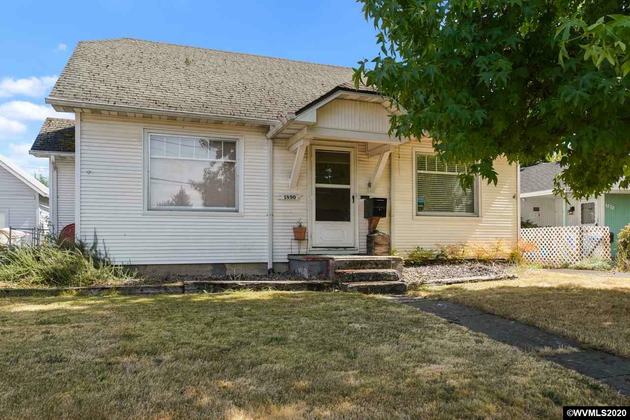 Property Photo:  1890  17th St NE  OR 97301-7910 