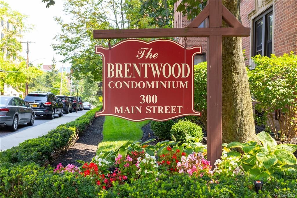 Property Photo: 300 Main Street 3E NY 10601