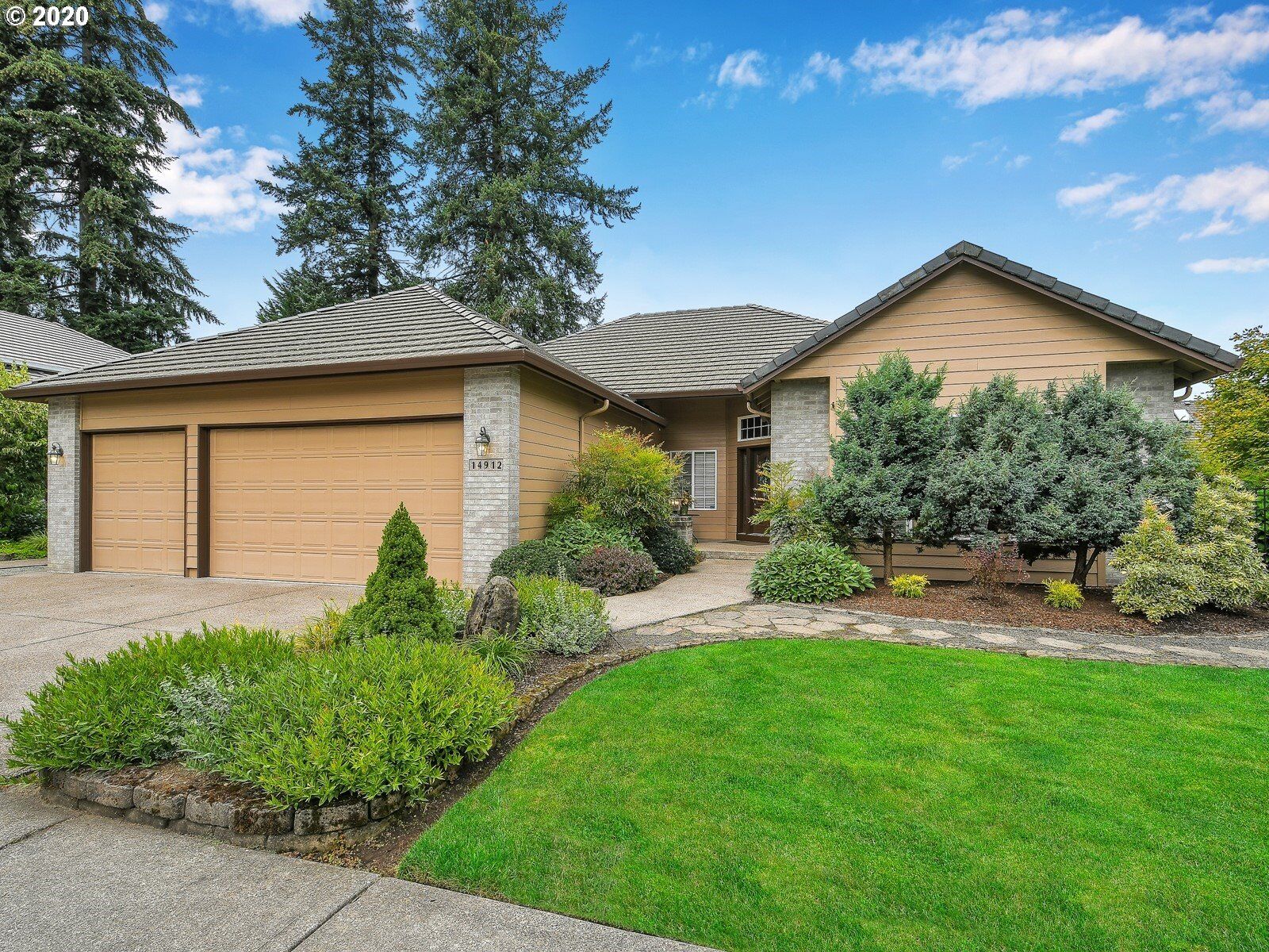 Property Photo:  14912 NE 15th St  WA 98684 