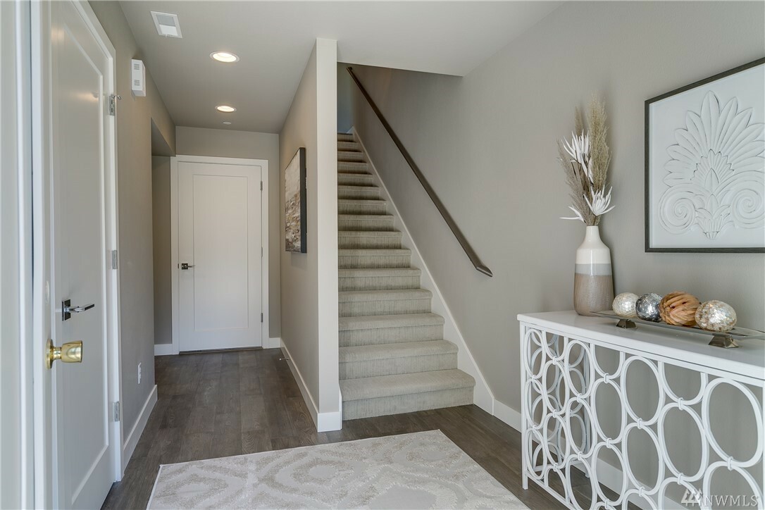 Property Photo: 17720 80th Ave NE 108 WA 98028